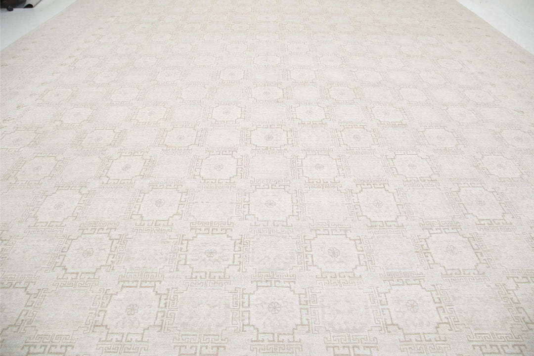 Khotan 17’ 0″ x 23’ 11” - No. AV38992 - ALRUG Rug Store