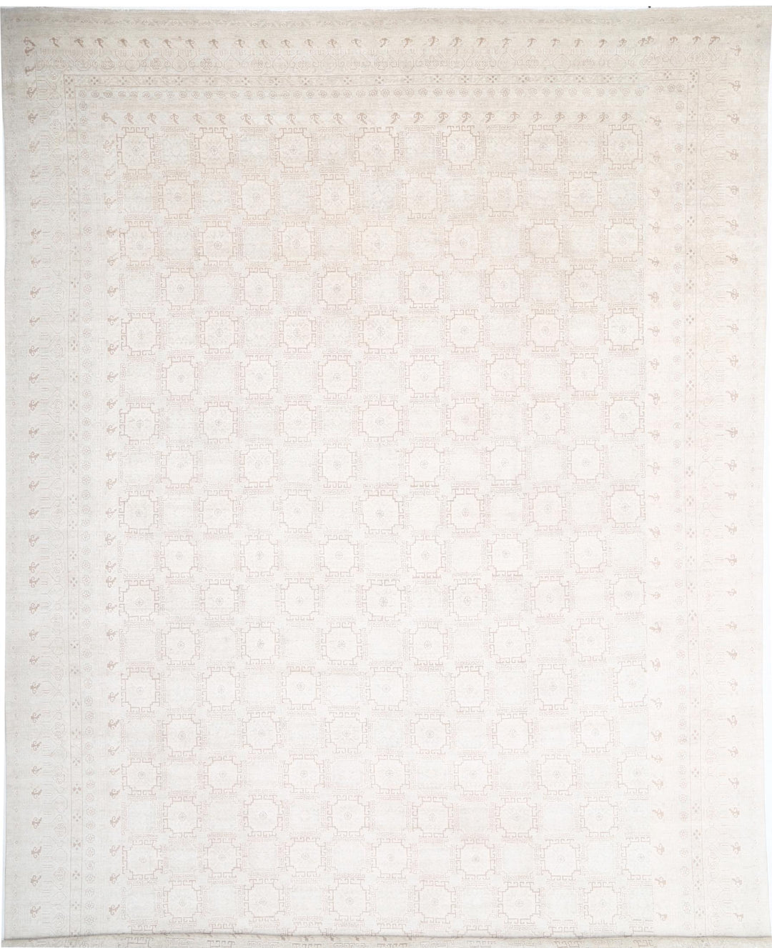 Khotan 17’ 0″ x 23’ 11” - No. AV38992 - ALRUG Rug Store