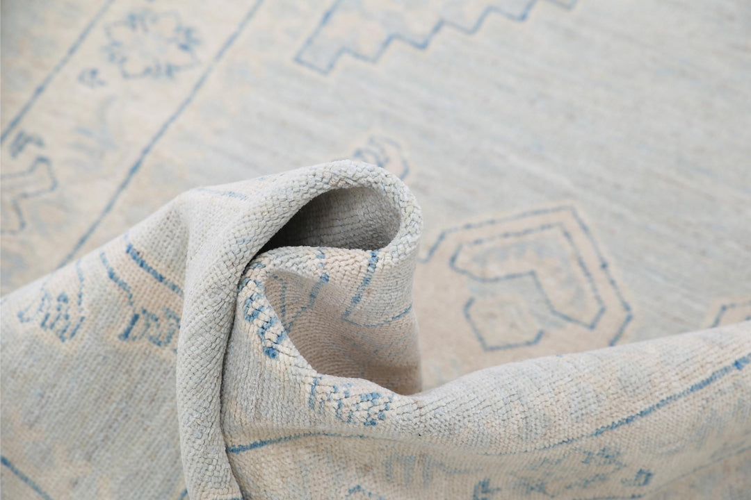 Serenity 3’ 0″ x 4’ 8″ - No. AV18469 - ALRUG Rug Store