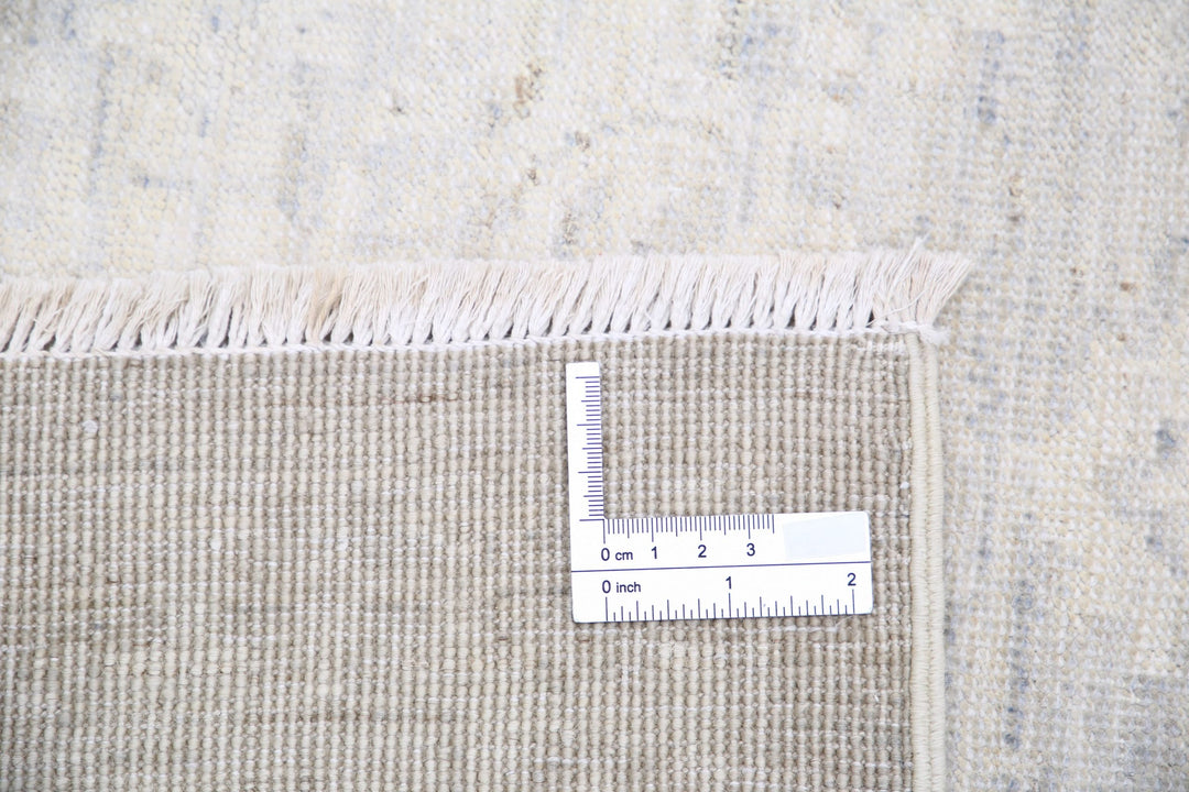 Serenity 8’ 9″ x 11’ 6″ - No. AV62415 - ALRUG Rug Store