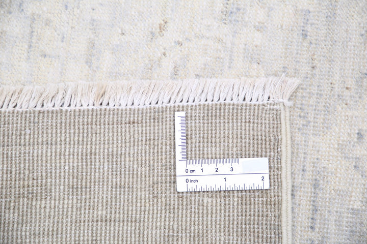 Serenity 8’ 9″ x 11’ 6″ - No. AV62415 - ALRUG Rug Store