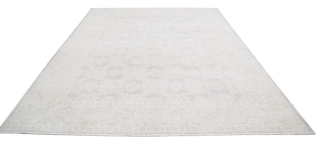 Serenity 8’ 9″ x 11’ 6″ - No. AV62415 - ALRUG Rug Store
