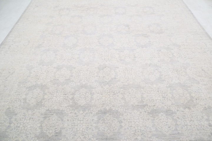 Serenity 8’ 9″ x 11’ 6″ - No. AV62415 - ALRUG Rug Store