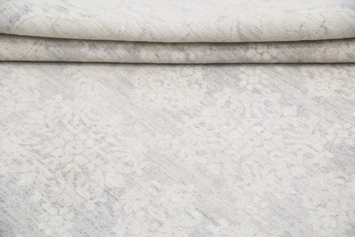 Serenity 8’ 9″ x 11’ 6″ - No. AV62415 - ALRUG Rug Store