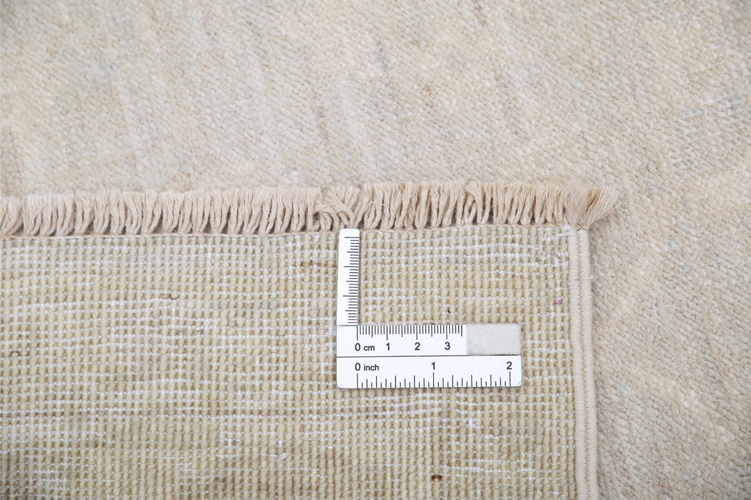 Serenity 2’ 7″ x 8’ 5″ - No. AV46724 - ALRUG Rug Store