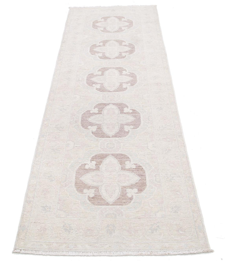 Serenity 2’ 6″ x 8’ 3″ - No. AV79043 - ALRUG Rug Store