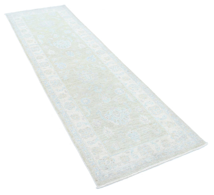 Green Pakistani Farhan Rug 2'6" x 8'4" Hand-Knotted detail