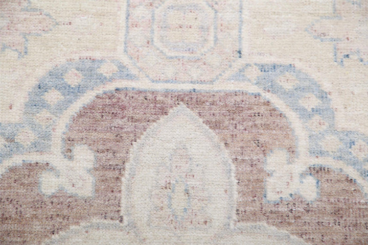 Serenity 2’ 6″ x 10’ 0″ - No. AV42258 - ALRUG Rug Store