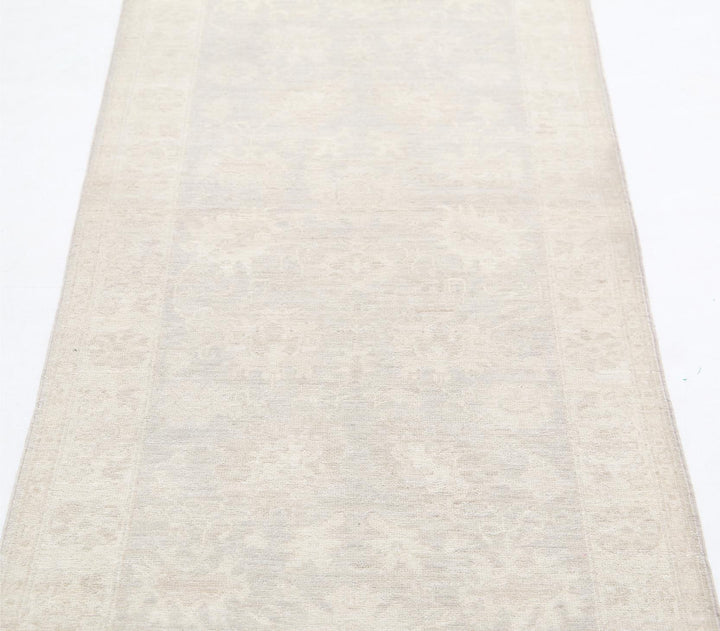 Serenity 2’ 6″ x 7’ 11” - No. AV67984 - ALRUG Rug Store