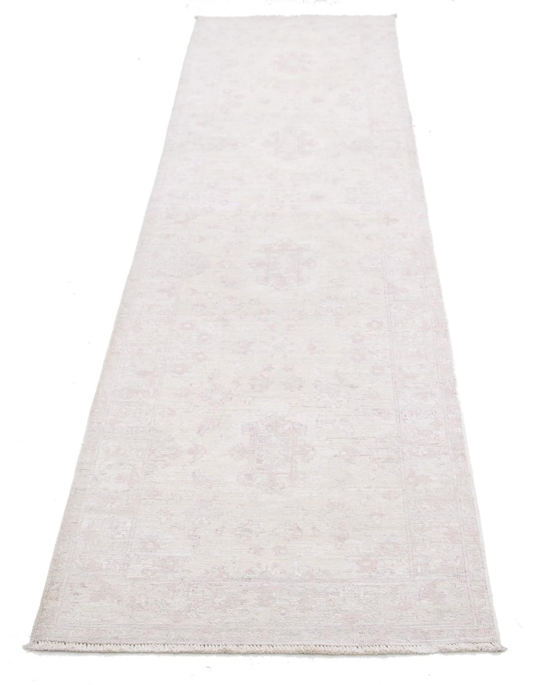 Serenity 2’ 5″ x 9’ 8″ - No. AV80687 - ALRUG Rug Store