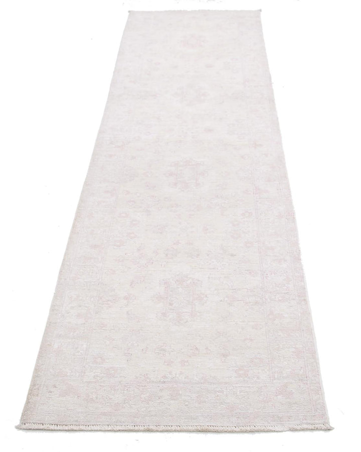 Serenity 2’ 5″ x 9’ 8″ - No. AV80687 - ALRUG Rug Store
