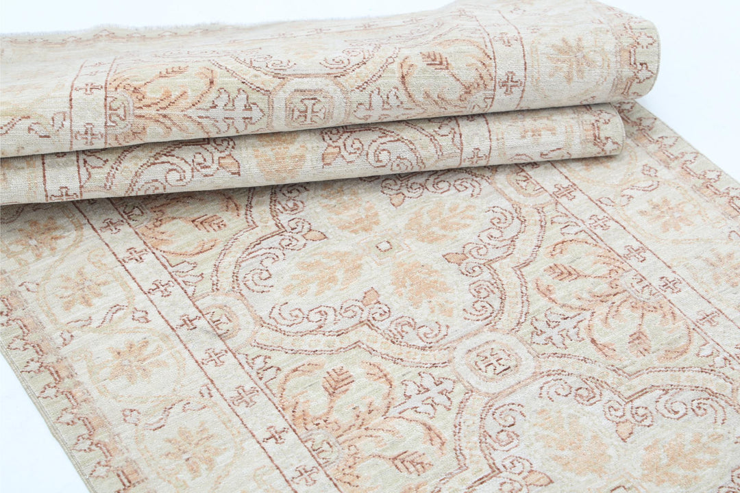 Serenity 3’ 0″ x 11’ 8″ - No. AV11328 - ALRUG Rug Store