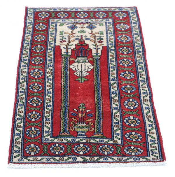 Hamadan 1’ 10” x 3’ 1″ - No. AV44753