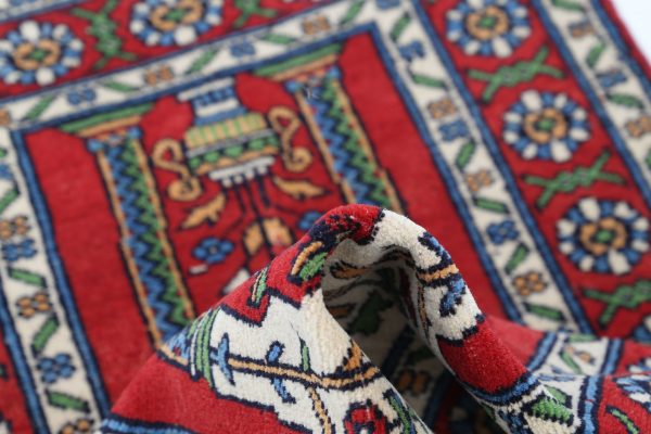 Hamadan 1’ 10” x 3’ 1″ - No. AV44753