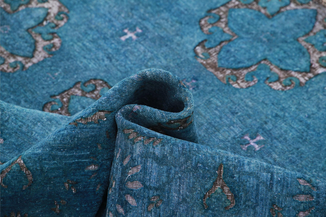 Onyx 6’ 2″ x 8’ 8″ - No. AV83715 - ALRUG Rug Store