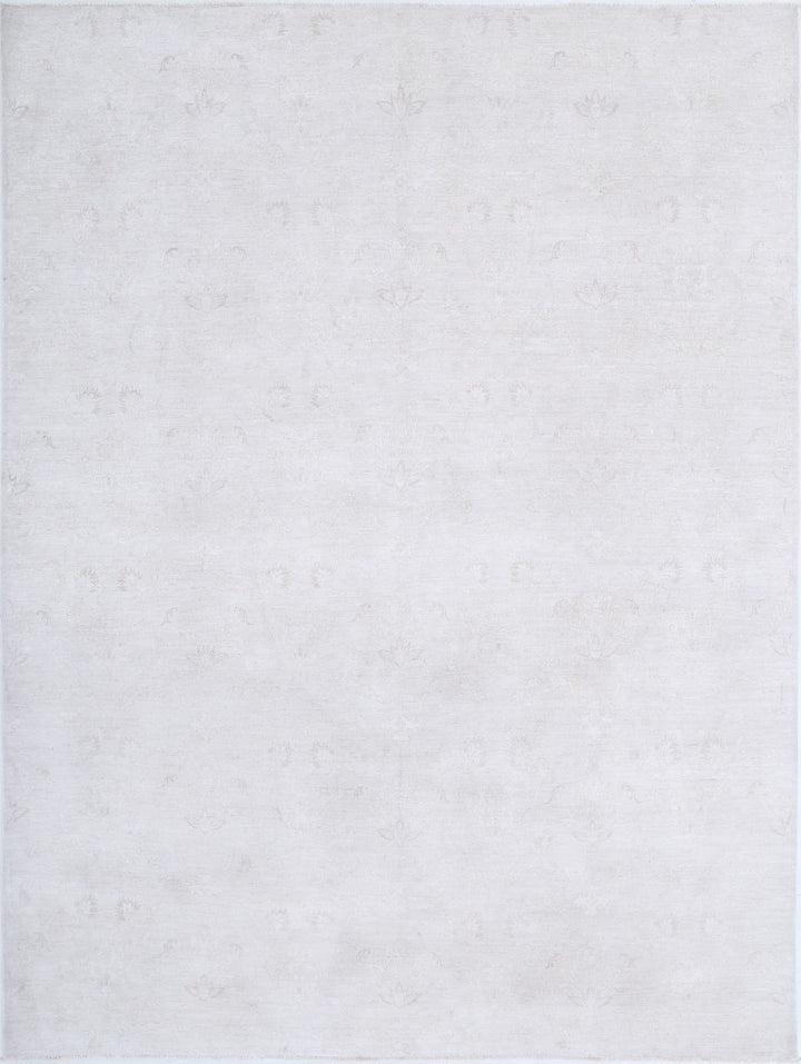 Serenity 8’ 9″ x 11’ 7″ - No. AV92732 - ALRUG Rug Store