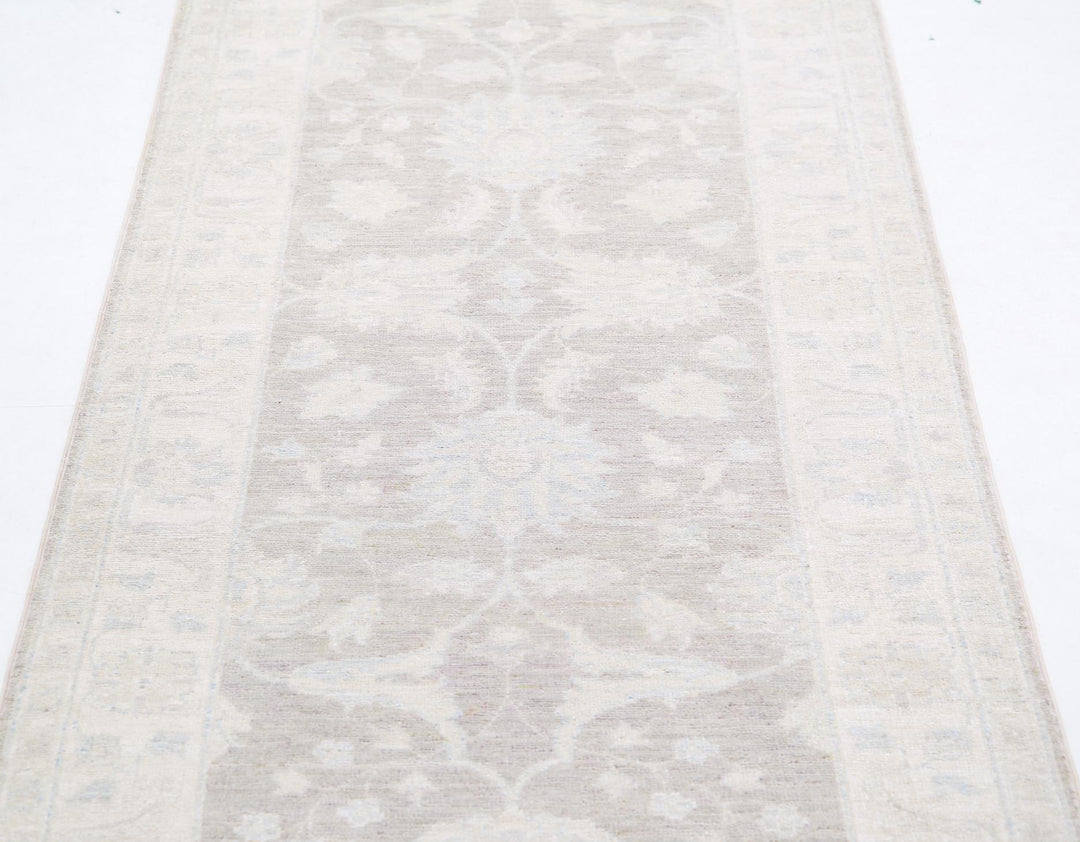 Serenity 2’ 8″ x 8’ 0″ - No. AV30419 - ALRUG Rug Store