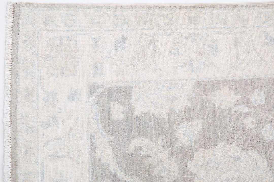 Serenity 2’ 8″ x 8’ 0″ - No. AV30419 - ALRUG Rug Store