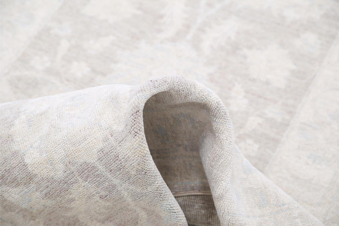 Serenity 2’ 8″ x 8’ 0″ - No. AV30419 - ALRUG Rug Store