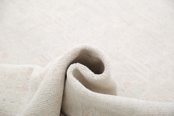 Oushak 8’ 1″ x 8’ 7″ - No. AV50456 - ALRUG Rug Store