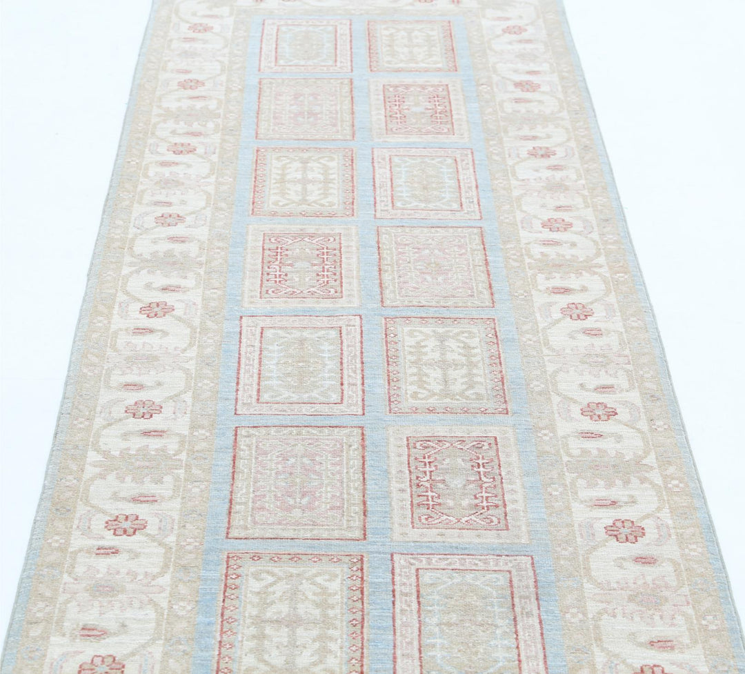 Serenity 2’ 9″ x 7’ 9″ - No. AV29114 - ALRUG Rug Store