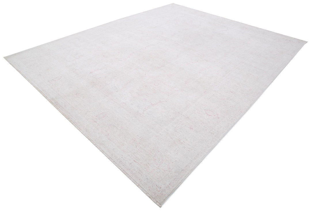 Serenity 9’ 1″ x 11’ 2″ - No. AV69602 - ALRUG Rug Store