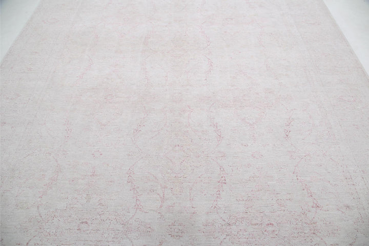 Serenity 9’ 1″ x 11’ 2″ - No. AV69602 - ALRUG Rug Store