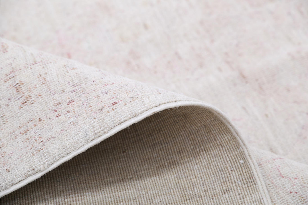 Serenity 9’ 1″ x 11’ 2″ - No. AV69602 - ALRUG Rug Store