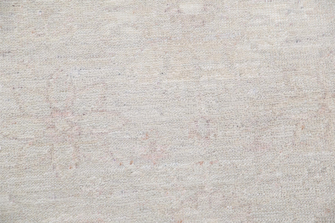 Serenity 2’ 10” x 10’ 0″ - No. AV34689 - ALRUG Rug Store