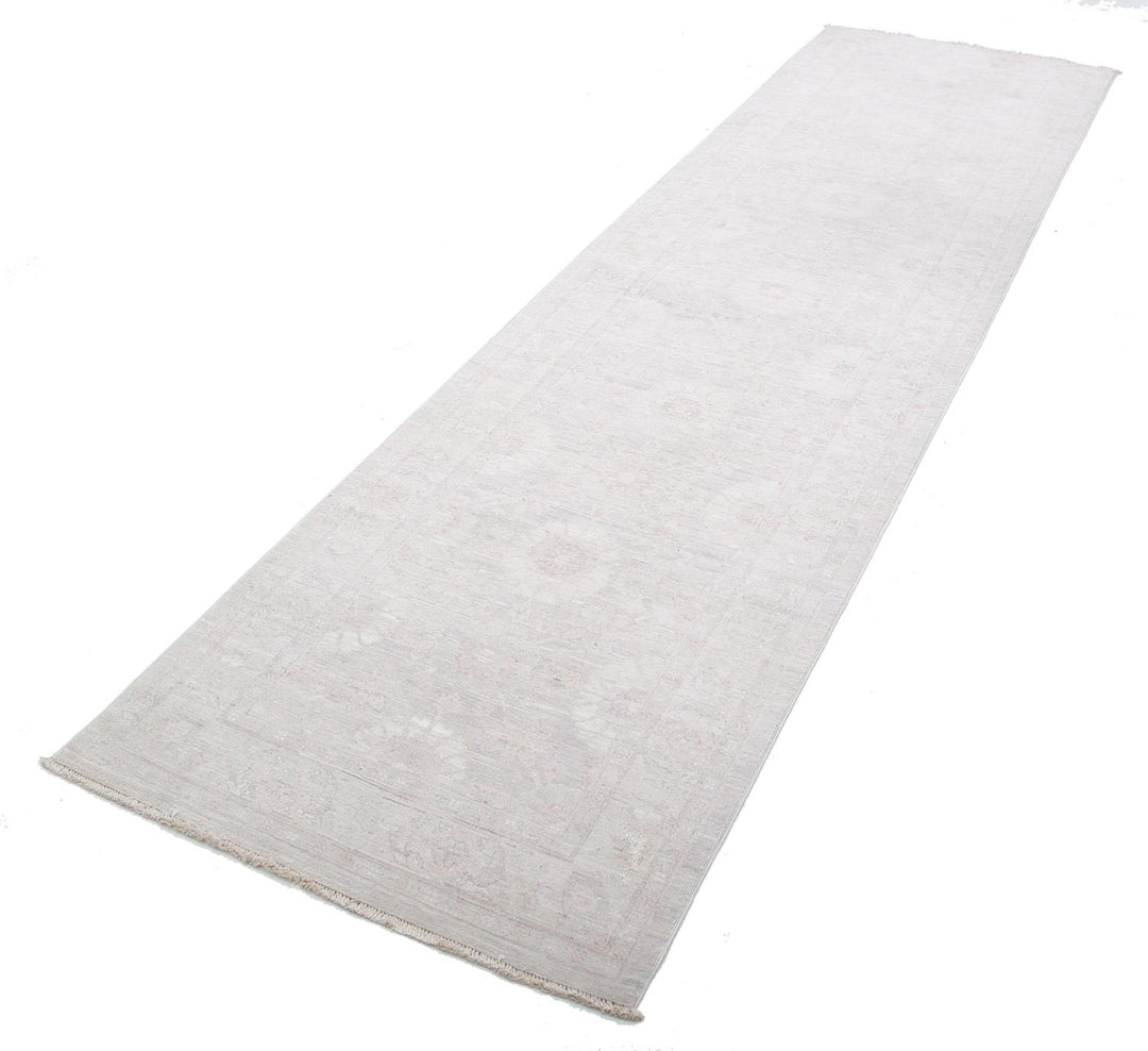 Serenity 2’ 9″ x 10’ 2″ - No. AV83374 - ALRUG Rug Store