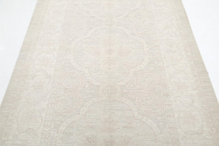 Serenity 5’ 0″ x 9’ 8″ - No. AV28381 - ALRUG Rug Store