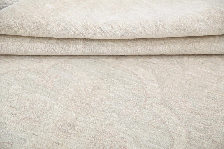 Serenity 5’ 0″ x 9’ 8″ - No. AV28381 - ALRUG Rug Store