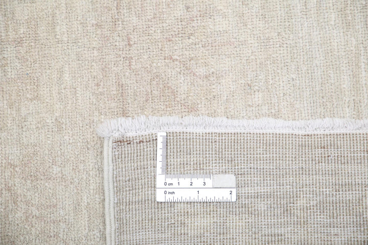 Serenity 5’ 0″ x 9’ 8″ - No. AV28381 - ALRUG Rug Store