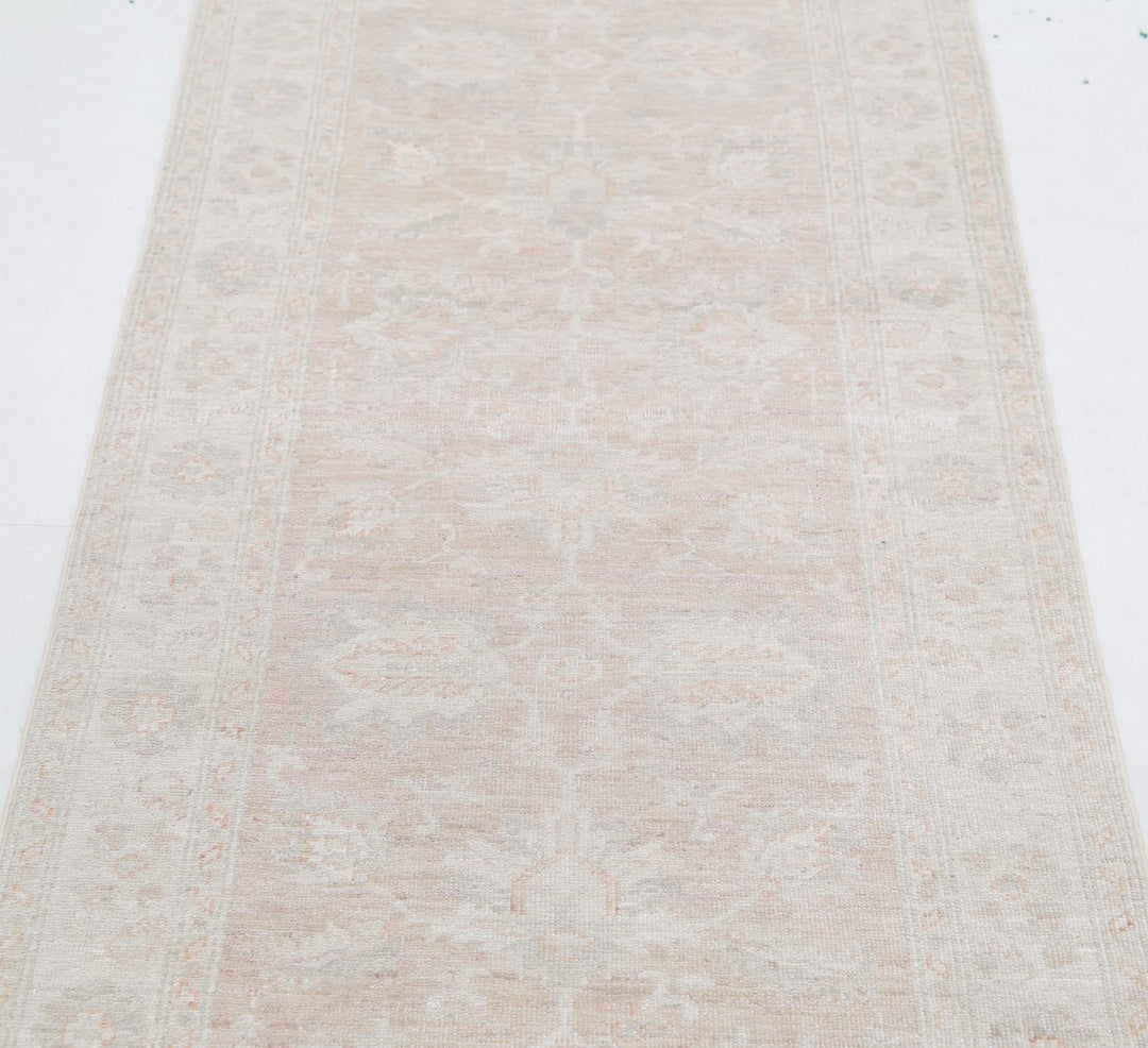 Serenity 2’ 6″ x 6’ 8″ - No. AV43044 - ALRUG Rug Store