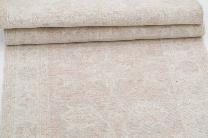 Serenity 2’ 6″ x 6’ 8″ - No. AV43044 - ALRUG Rug Store