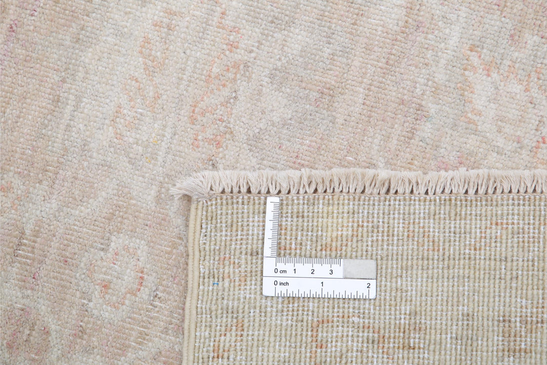 Serenity 2’ 6″ x 6’ 8″ - No. AV43044 - ALRUG Rug Store