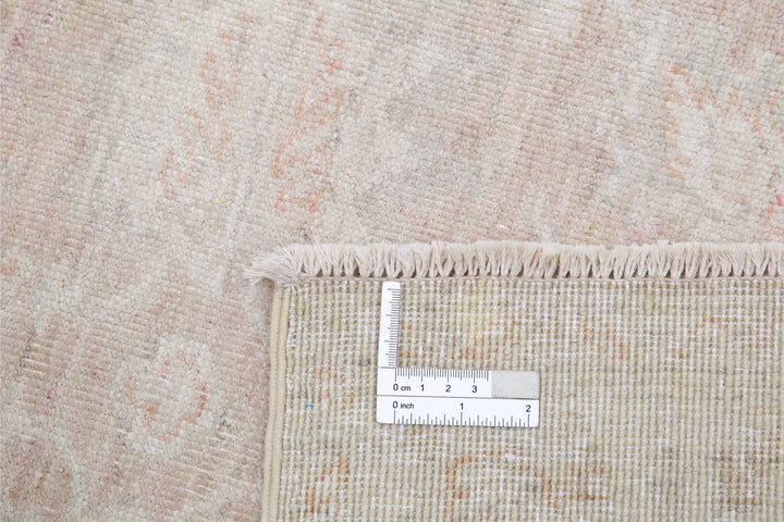 Serenity 2’ 6″ x 6’ 8″ - No. AV43044 - ALRUG Rug Store