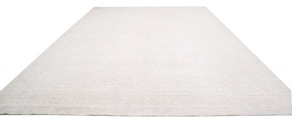 Ivory Pakistani Artemix Rug 12'11" x 18'6" Hand-Knotted close-up