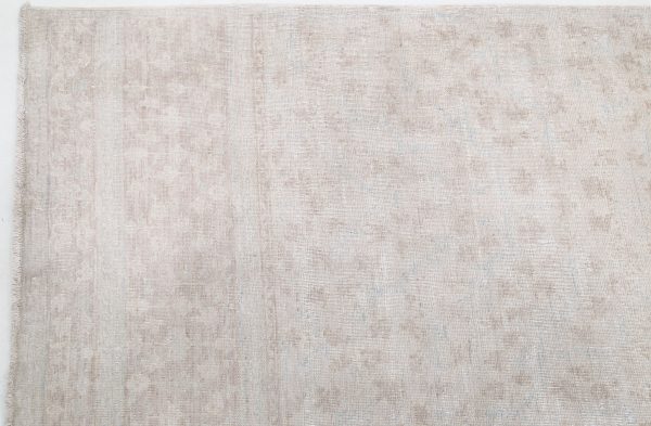 Ivory Pakistani Artemix Rug 12'11" x 18'6" Hand-Knotted view 16