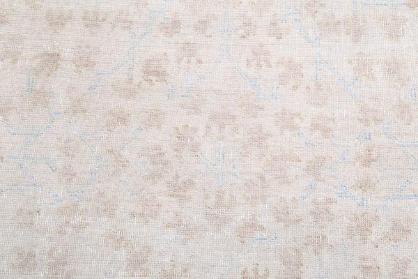 Ivory Pakistani Artemix Rug 12'11" x 18'6" Hand-Knotted field