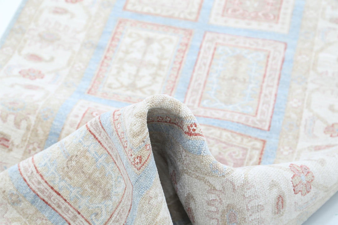 Serenity 2’ 9″ x 10’ 3″ - No. AV96661 - ALRUG Rug Store