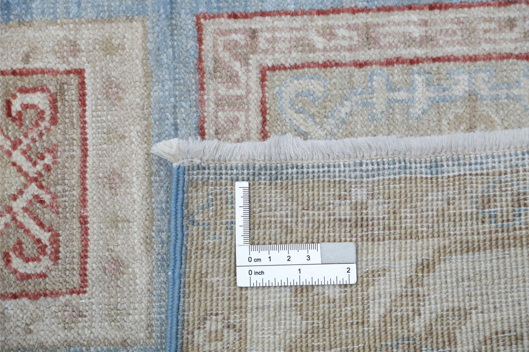 Serenity 2’ 7″ x 10’ 1″ - No. AV78743 - ALRUG Rug Store