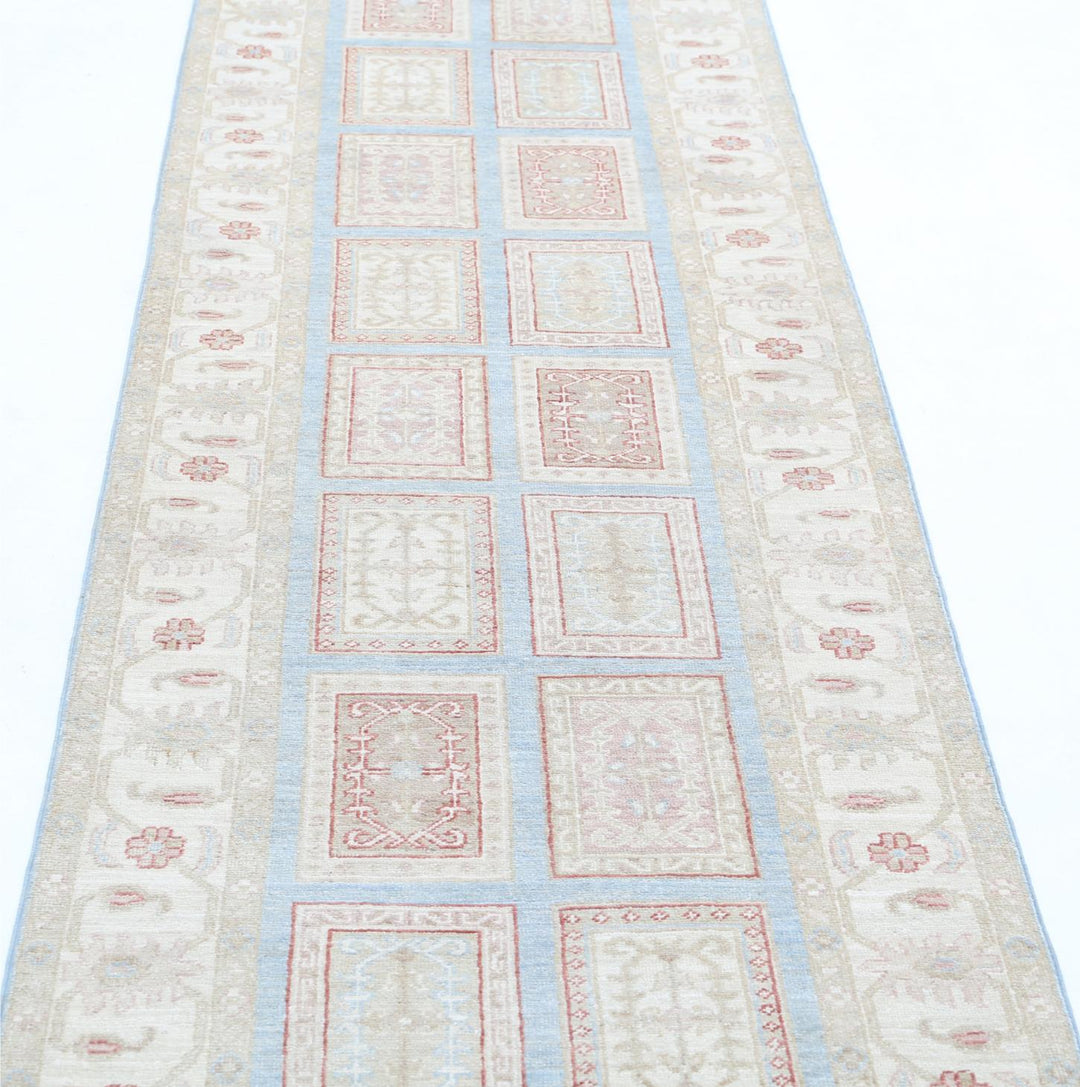 Serenity 2’ 9″ x 10’ 0″ - No. AV46821 - ALRUG Rug Store