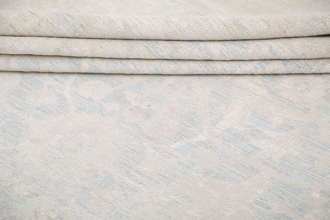 Serenity 17’ 10” x 25’ 1″ - No. AV99072 - ALRUG Rug Store