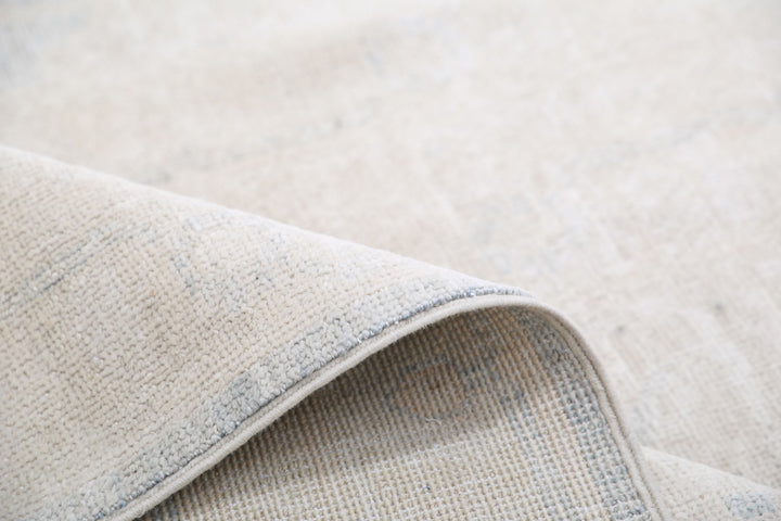 Serenity 17’ 10” x 25’ 1″ - No. AV99072 - ALRUG Rug Store