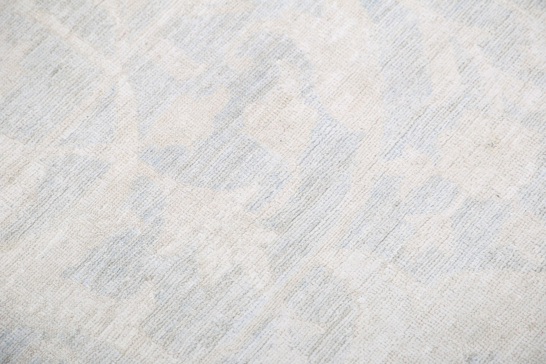 Serenity 17’ 10” x 25’ 1″ - No. AV99072 - ALRUG Rug Store