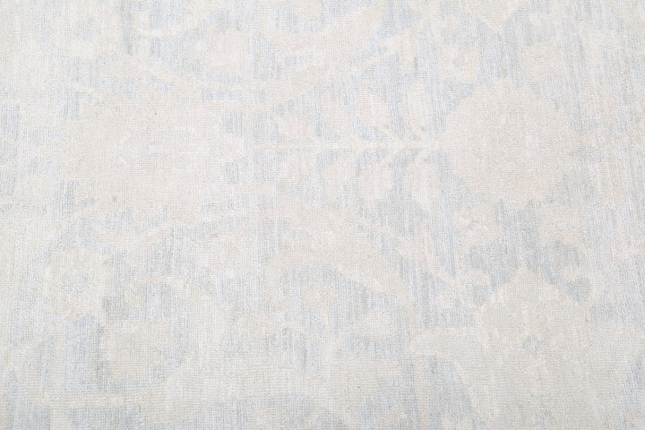 Serenity 17’ 10” x 25’ 1″ - No. AV99072 - ALRUG Rug Store