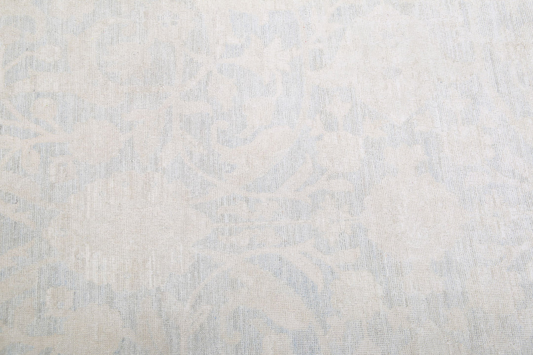 Serenity 17’ 10” x 25’ 1″ - No. AV99072 - ALRUG Rug Store