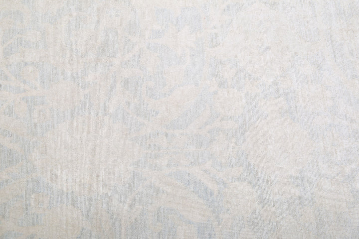 Serenity 17’ 10” x 25’ 1″ - No. AV99072 - ALRUG Rug Store