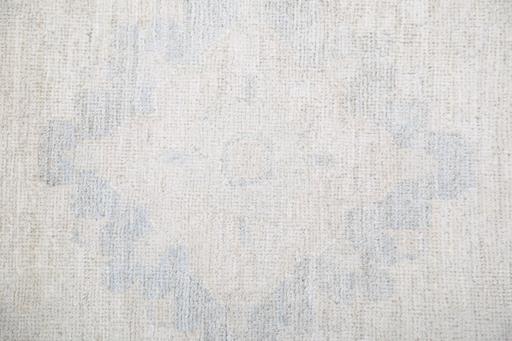 Serenity 17’ 10” x 25’ 1″ - No. AV99072 - ALRUG Rug Store